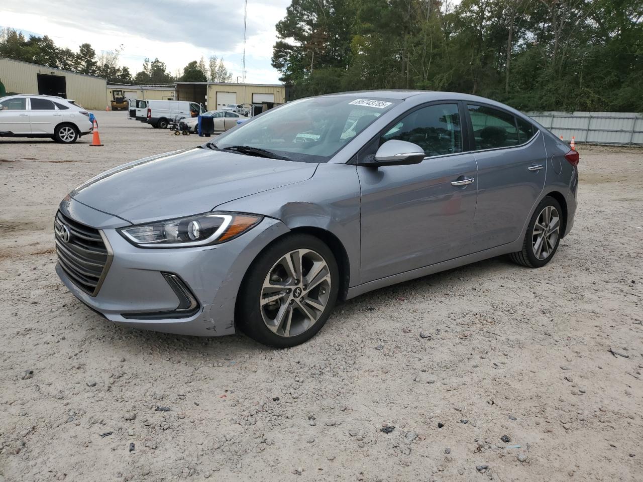 HYUNDAI ELANTRA SE