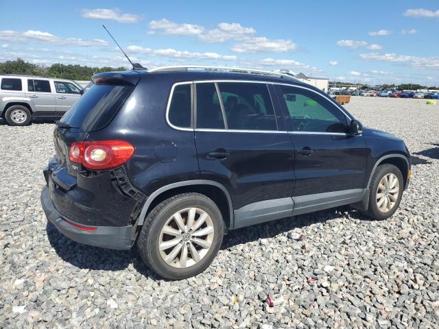 2011 VOLKSWAGEN TIGUAN S - WVGAV7AX7BW526793