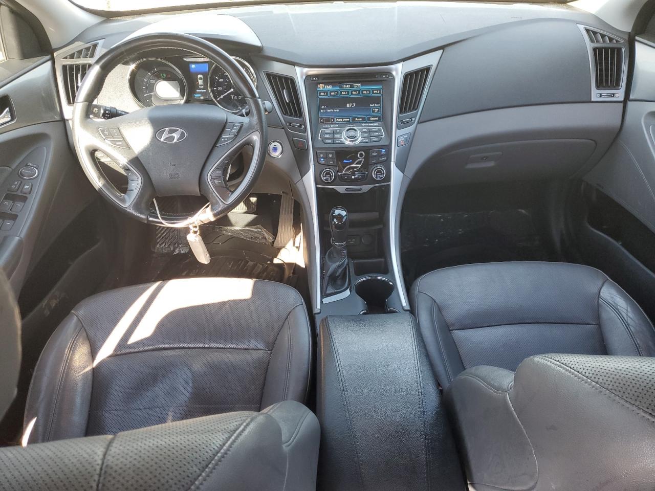 HYUNDAI SONATA HYBRID