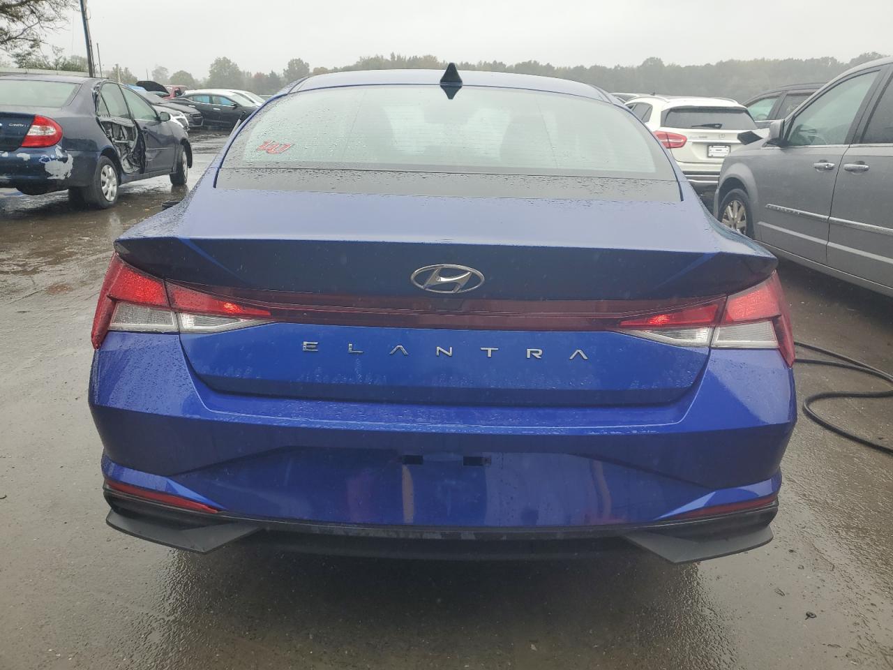 HYUNDAI ELANTRA SE