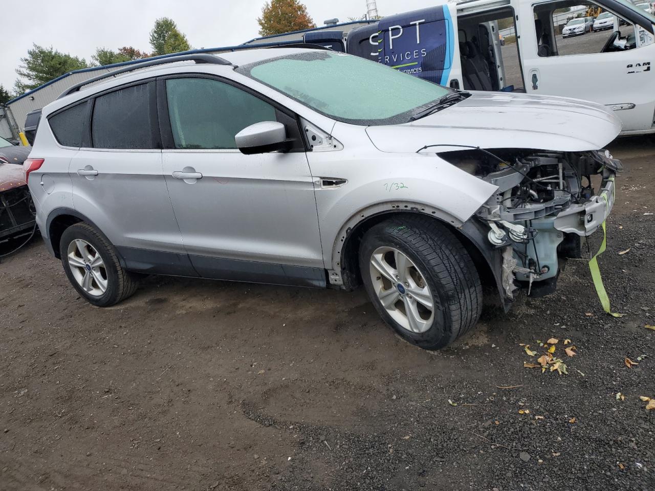FORD ESCAPE SE