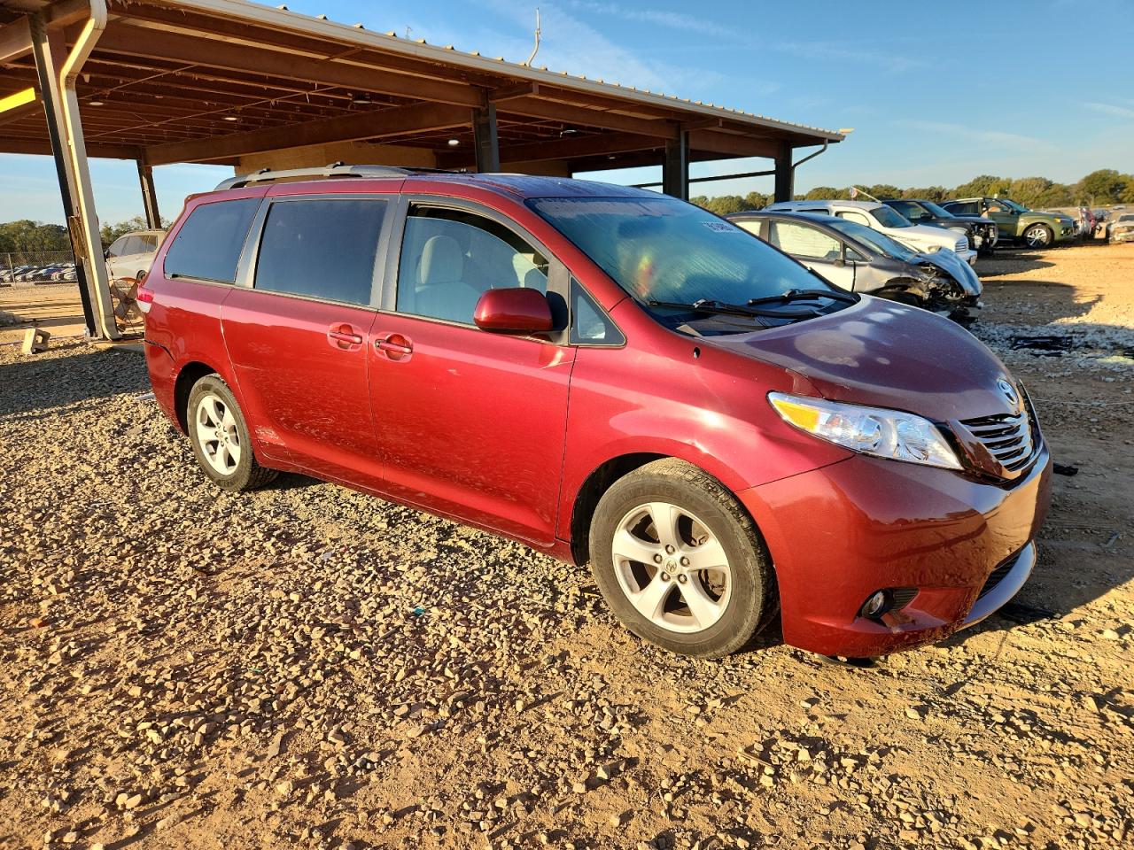 Lot #3297084501 2013 TOYOTA SIENNA LE