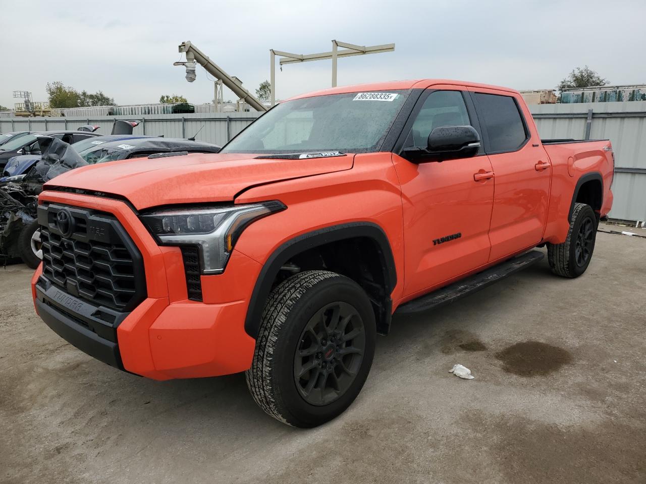 TOYOTA TUNDRA CREWMAX PLATINUM