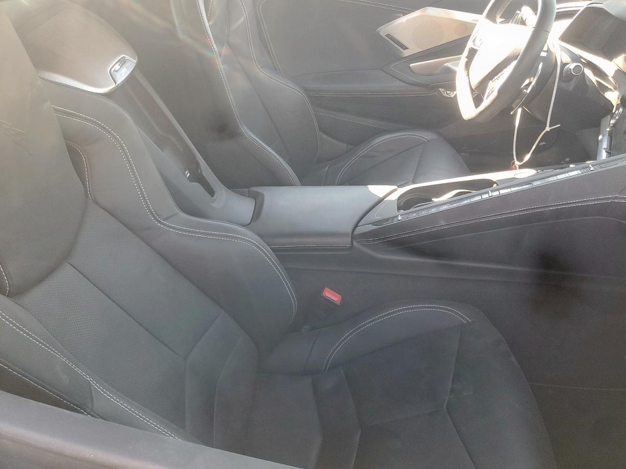 CHEVROLET CORVETTE STINGRAY 2LT