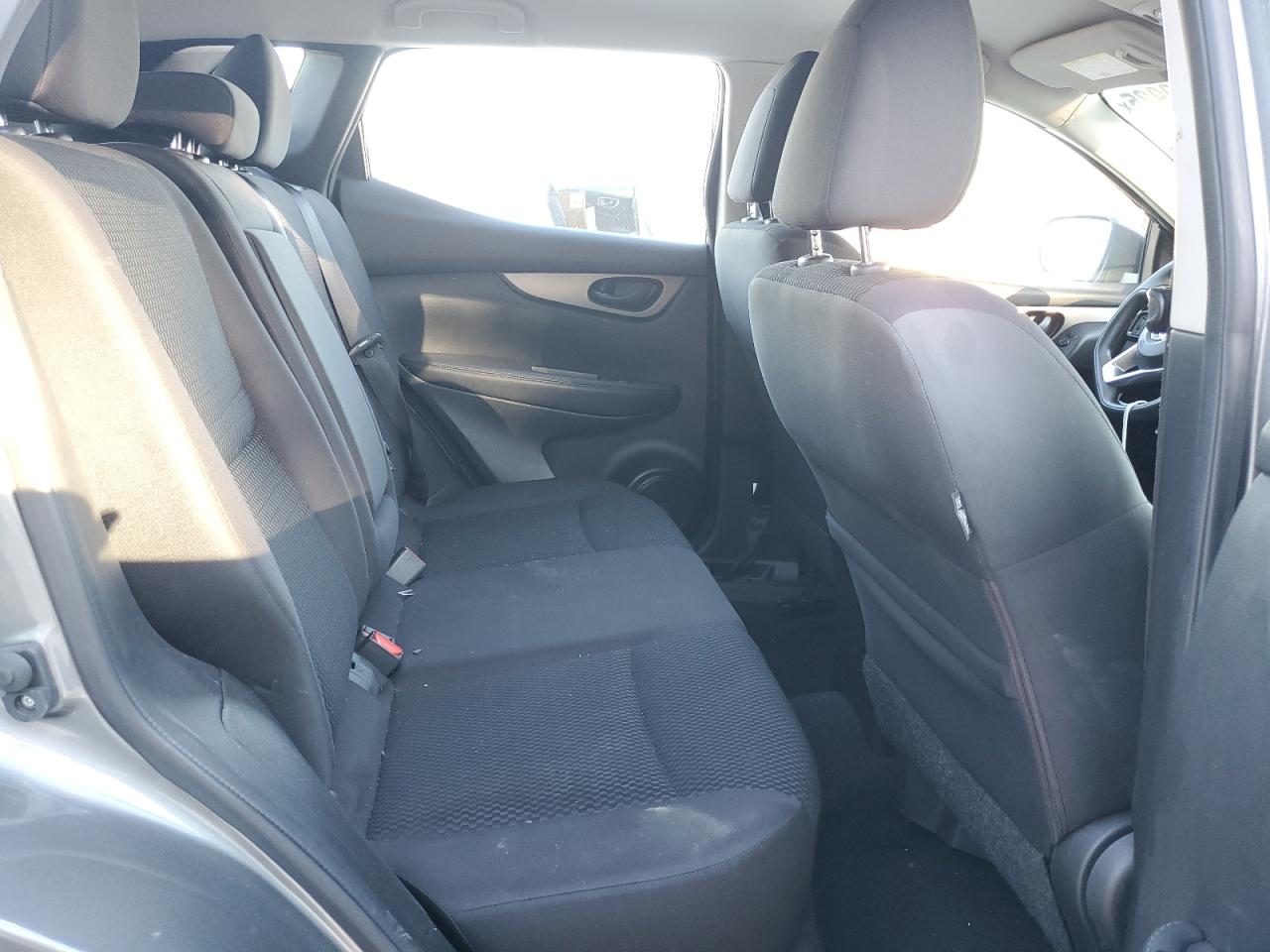 NISSAN ROGUE SPORT S