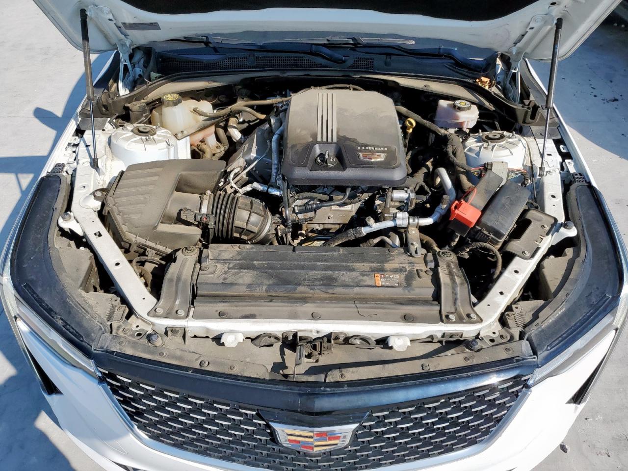 CADILLAC CT4 PREMIUM LUXURY