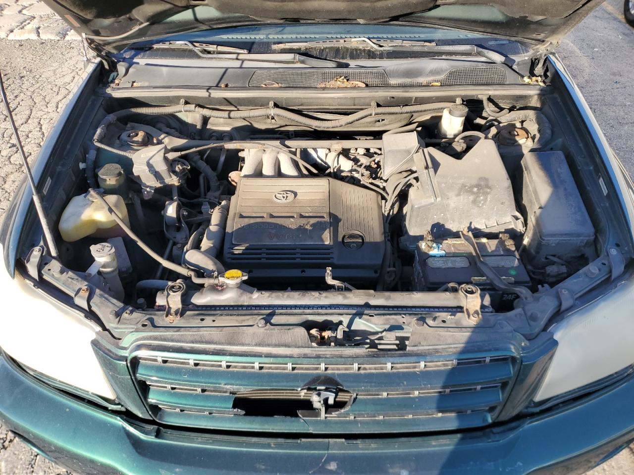 Lot #3285750659 2003 TOYOTA HIGHLANDER