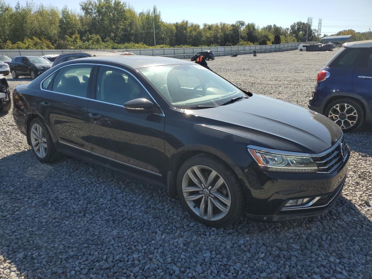 VOLKSWAGEN PASSAT SE