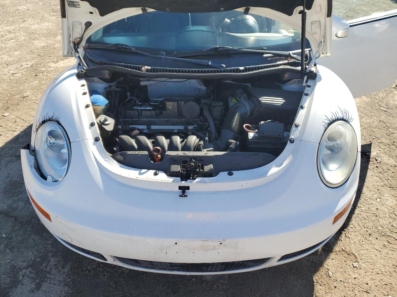 VOLKSWAGEN BEETLE NEW BEETLE