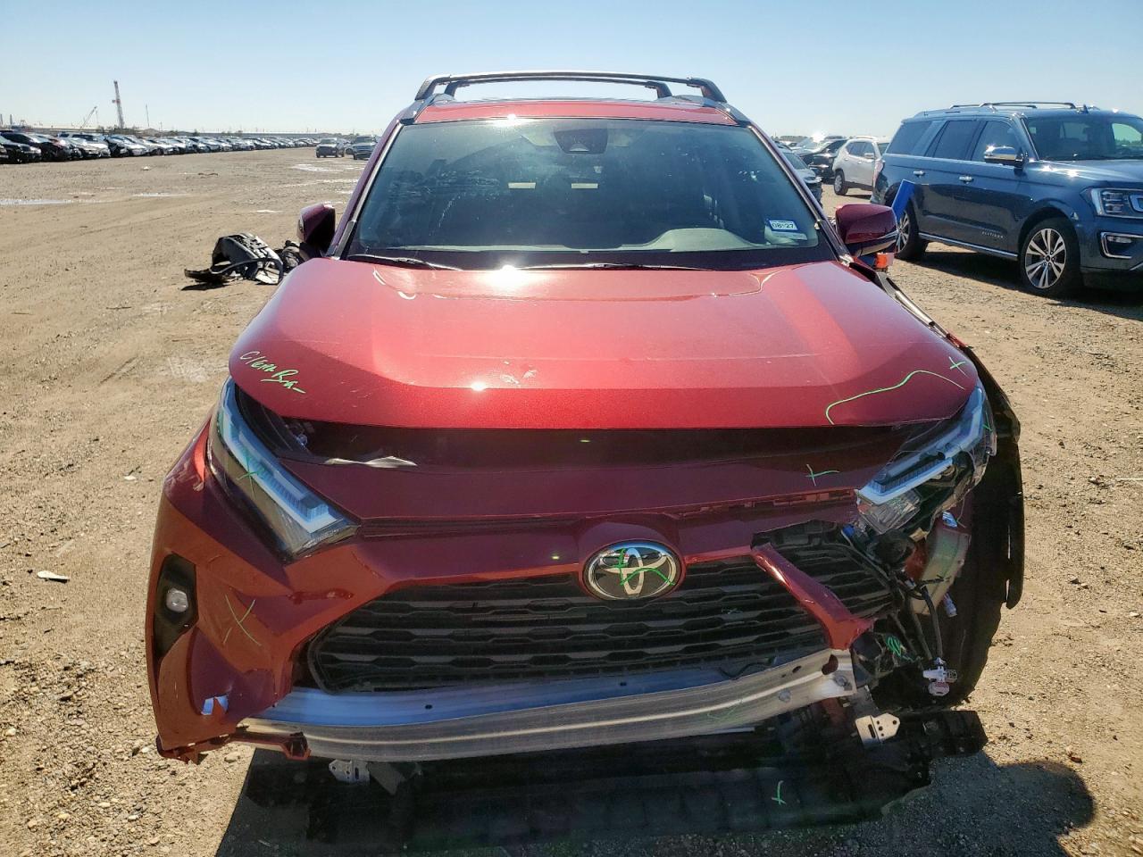 TOYOTA RAV4 XLE PREMIUM