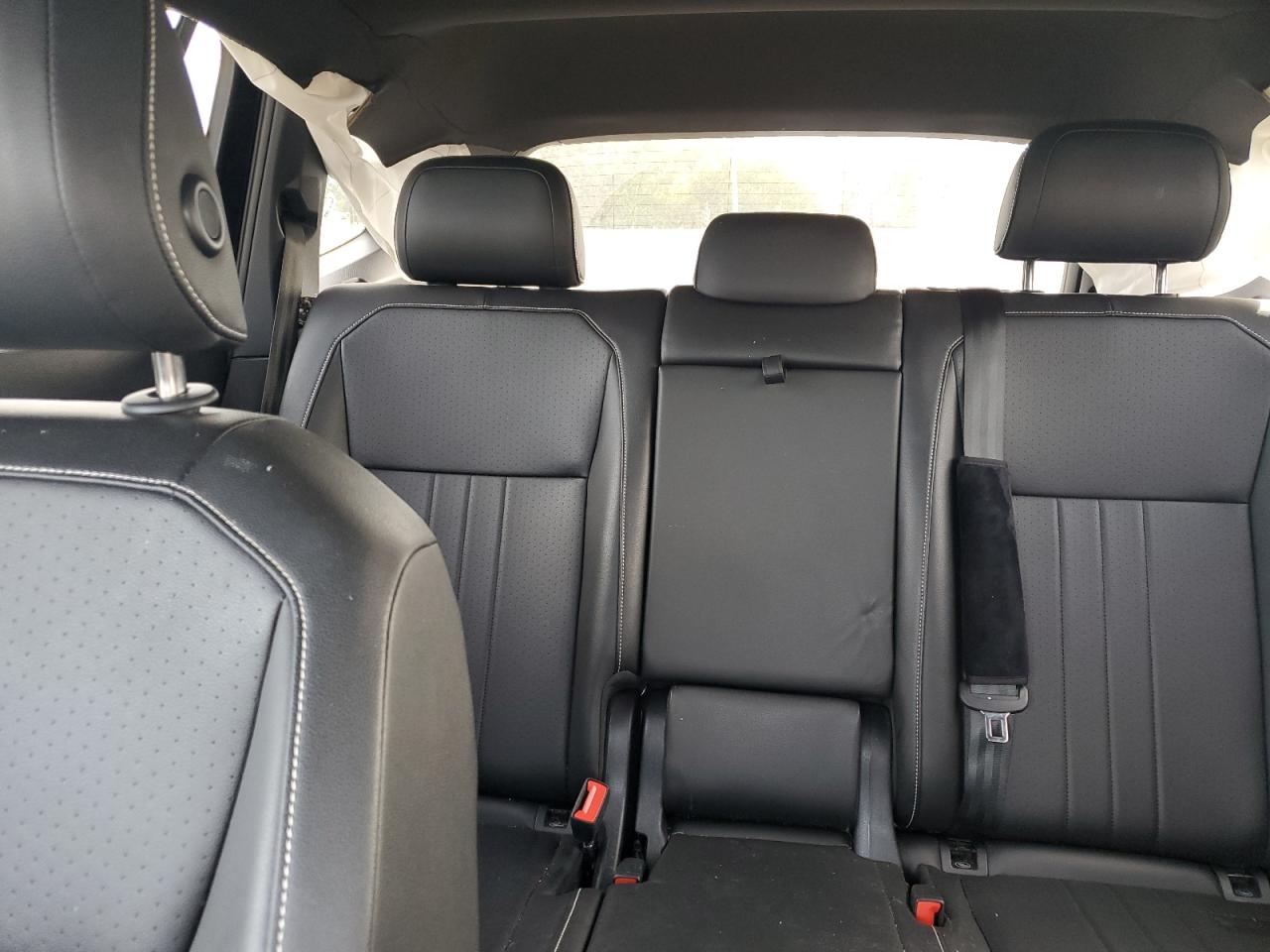 VOLKSWAGEN TIGUAN SE R-LINE BLACK