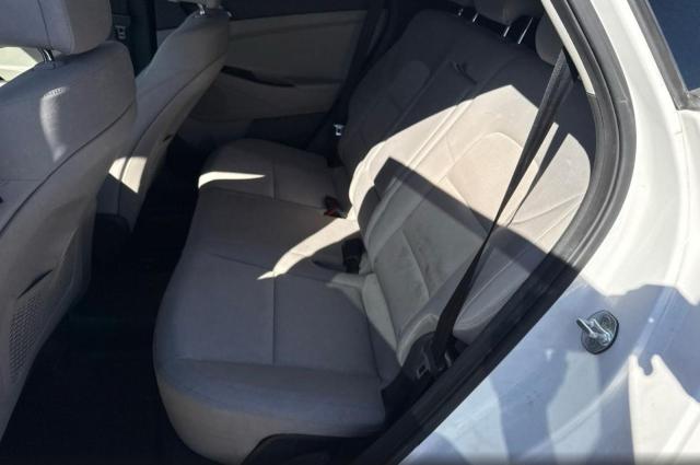 2018 HYUNDAI TUCSON SE KM8J2CA44JU730940