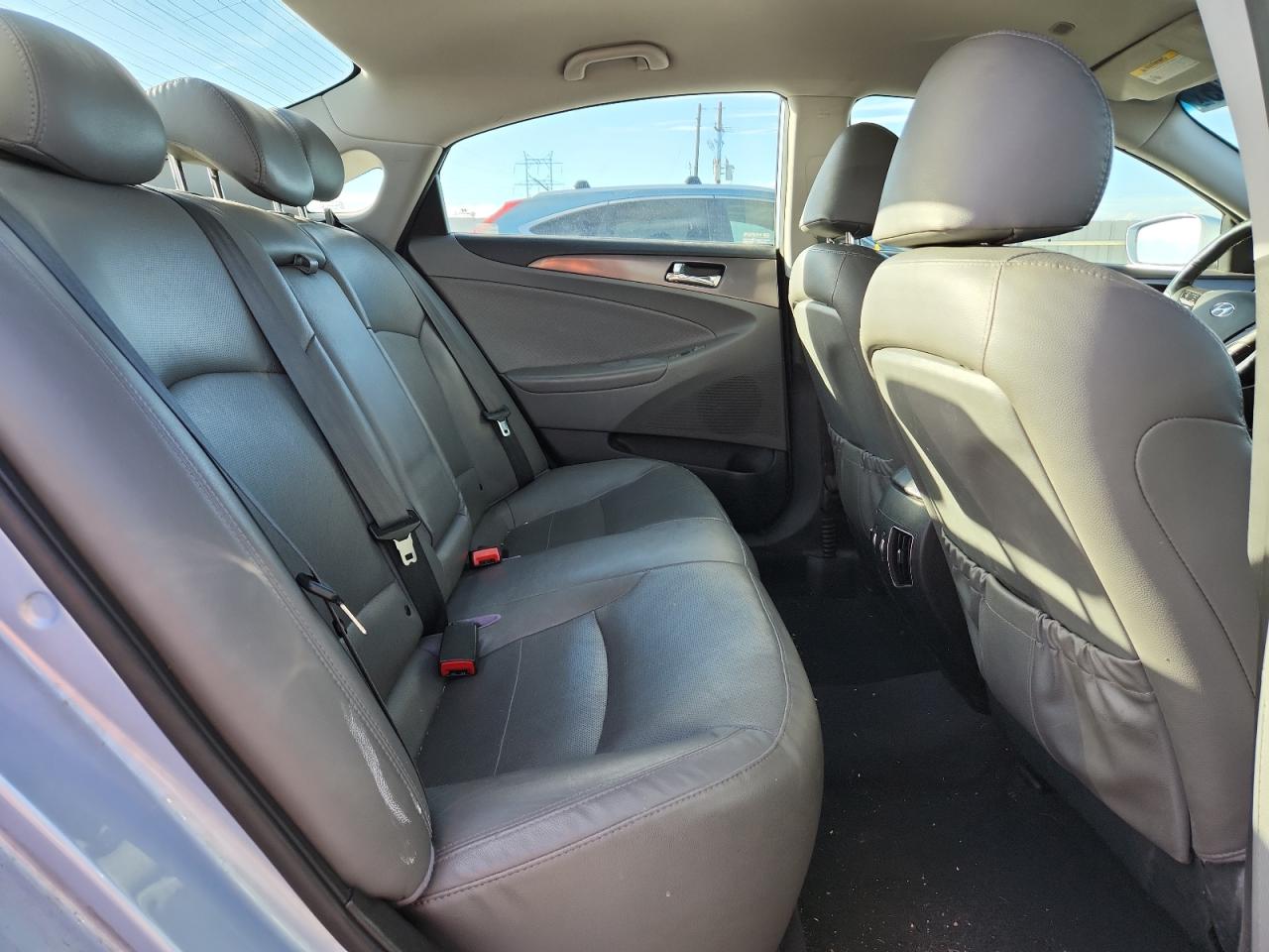 HYUNDAI SONATA HYBRID