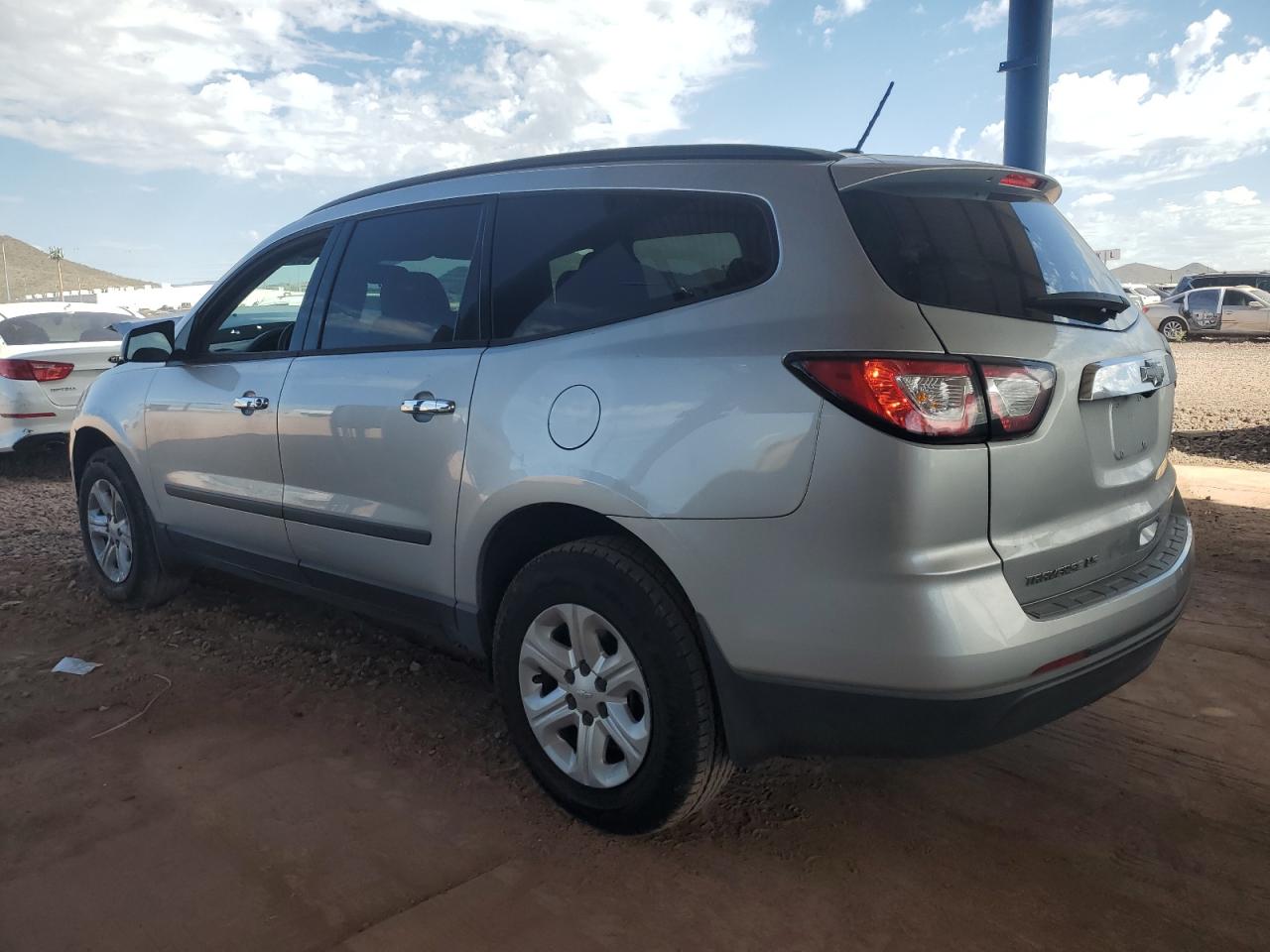 CHEVROLET TRAVERSE LS