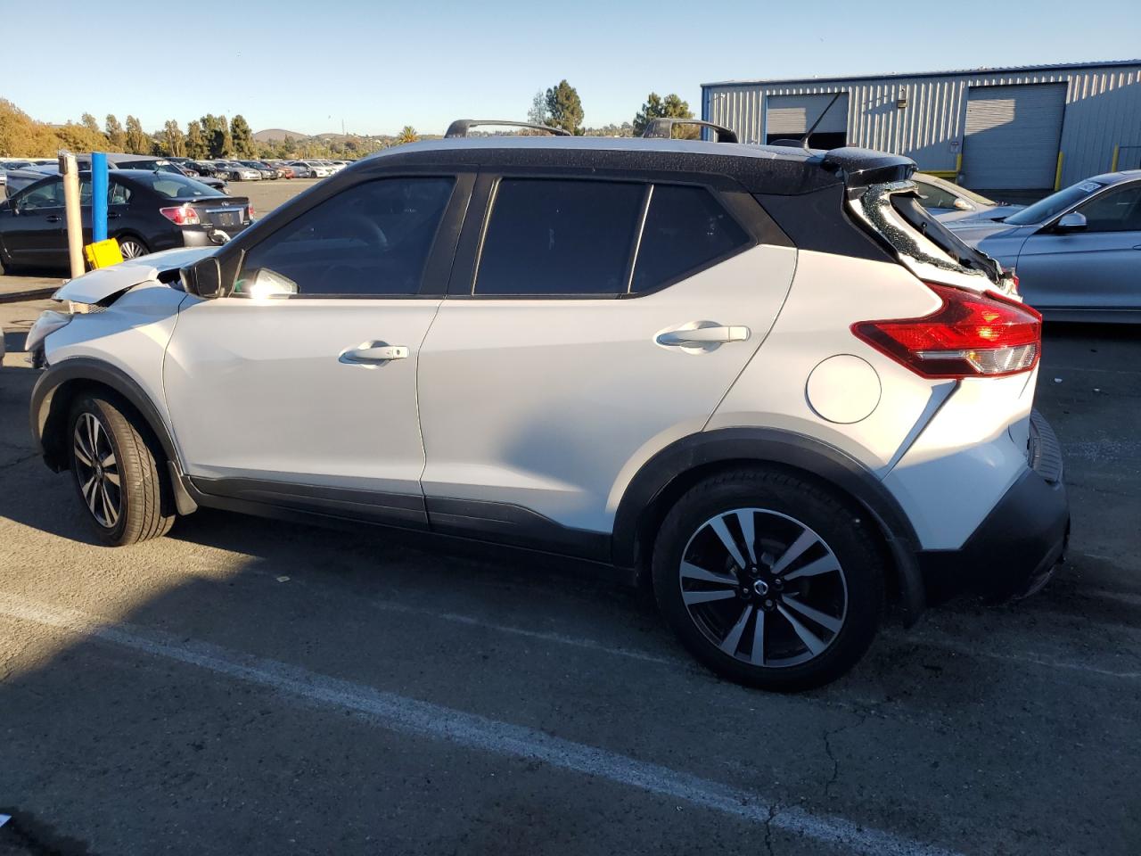 NISSAN KICKS S