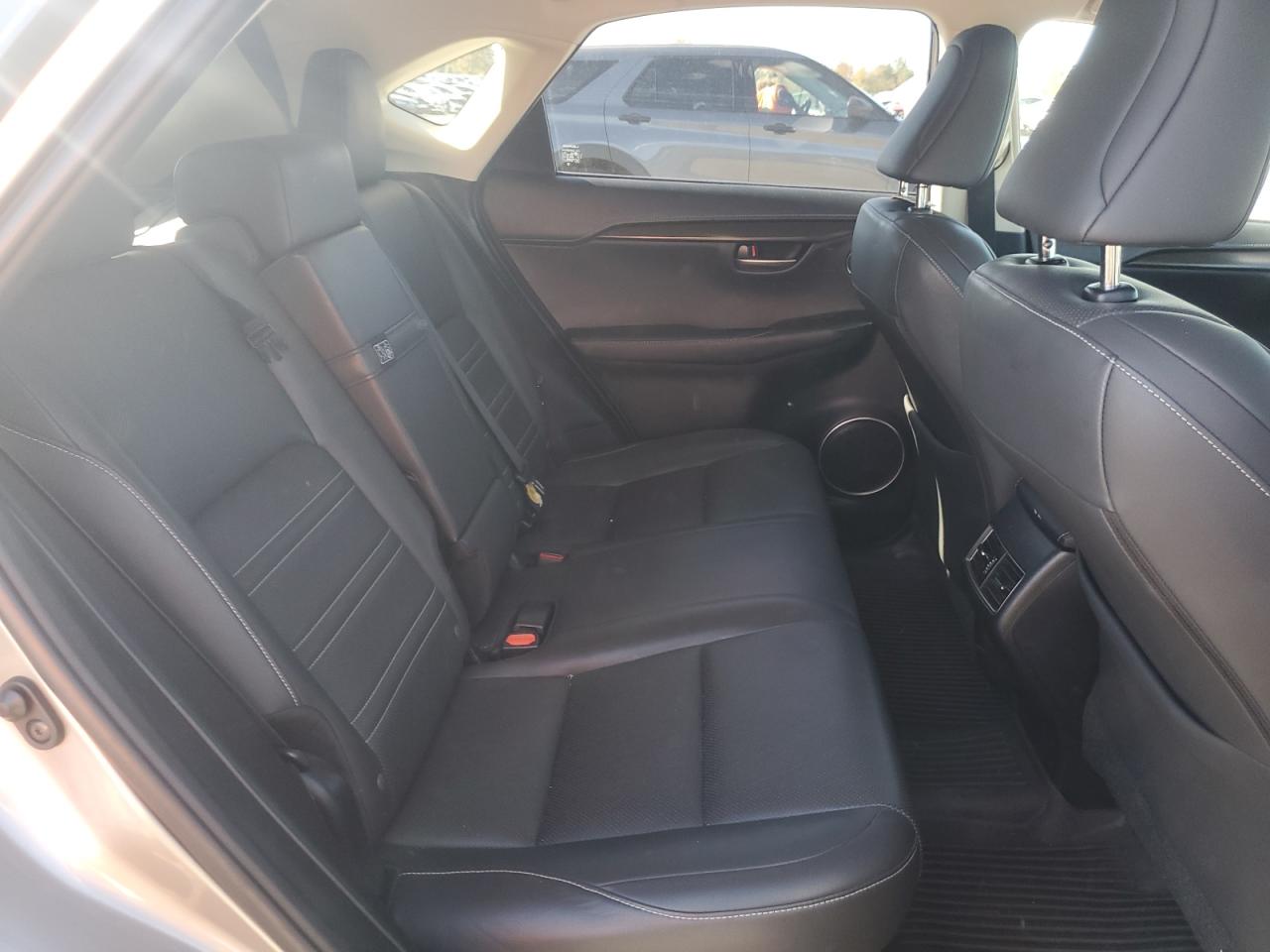 LEXUS NX 200T BASE