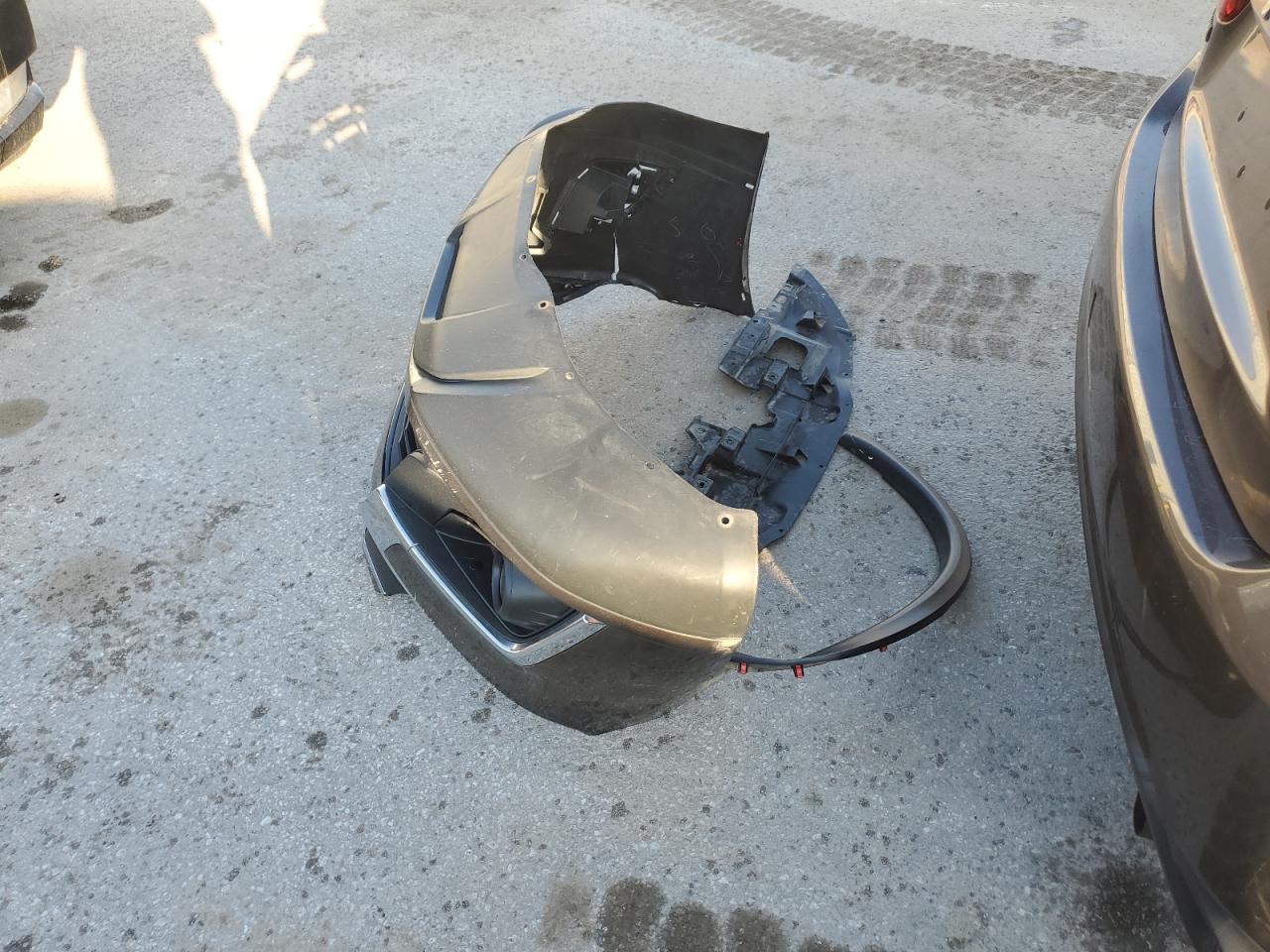 MITSUBISHI OUTLANDER SE