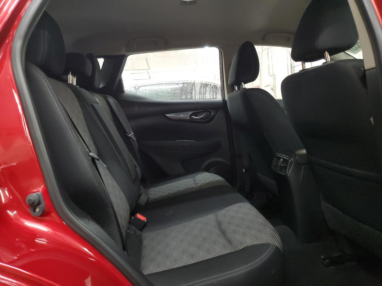 NISSAN ROGUE SPORT S
