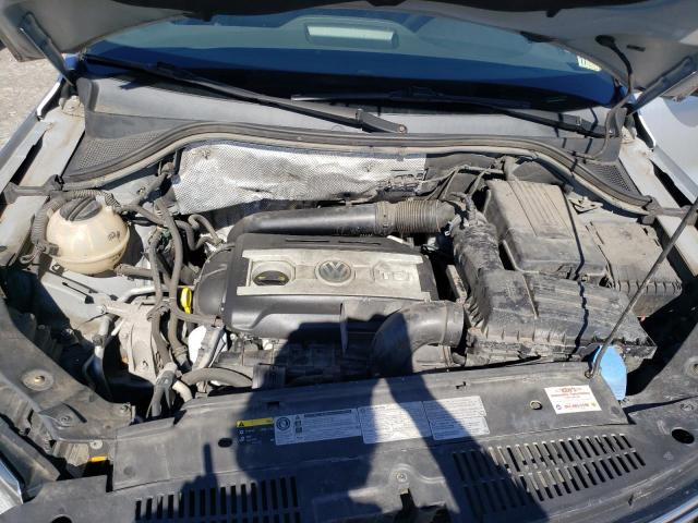 2017 VOLKSWAGEN TIGUAN S WVGBV7AX8HK000399