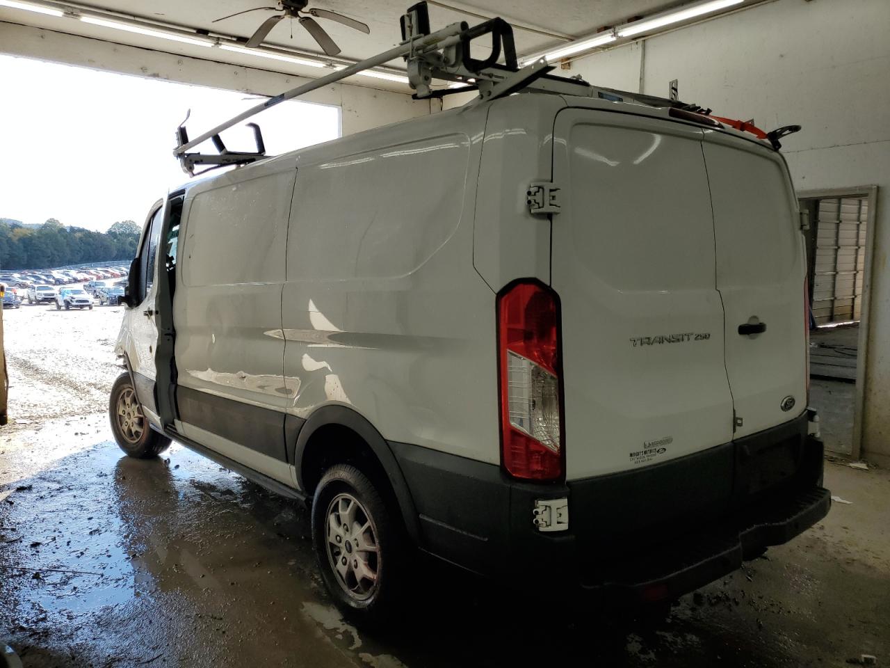 Lot #3302858911 2015 FORD TRANSIT T-