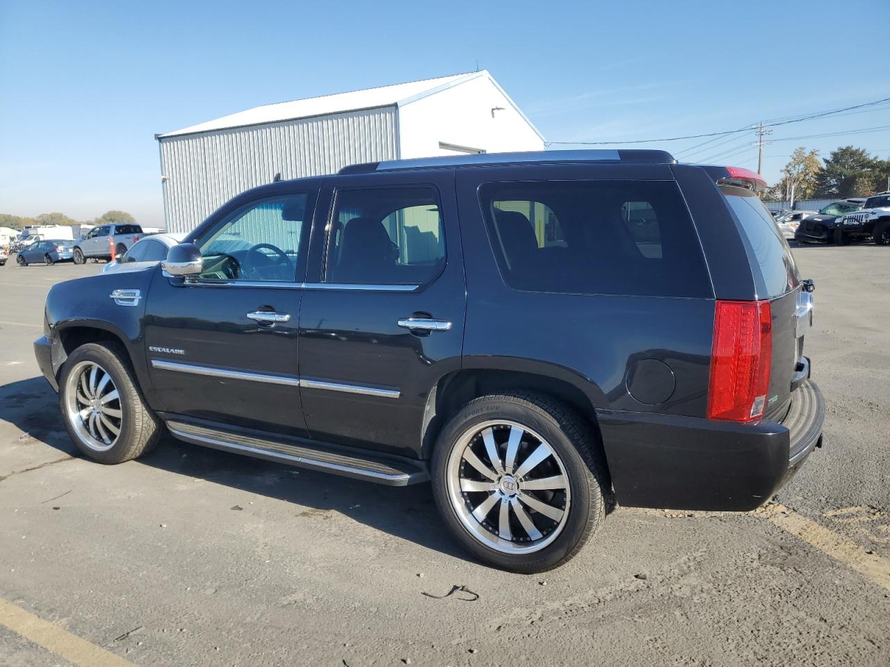 CADILLAC ESCALADE LUXURY