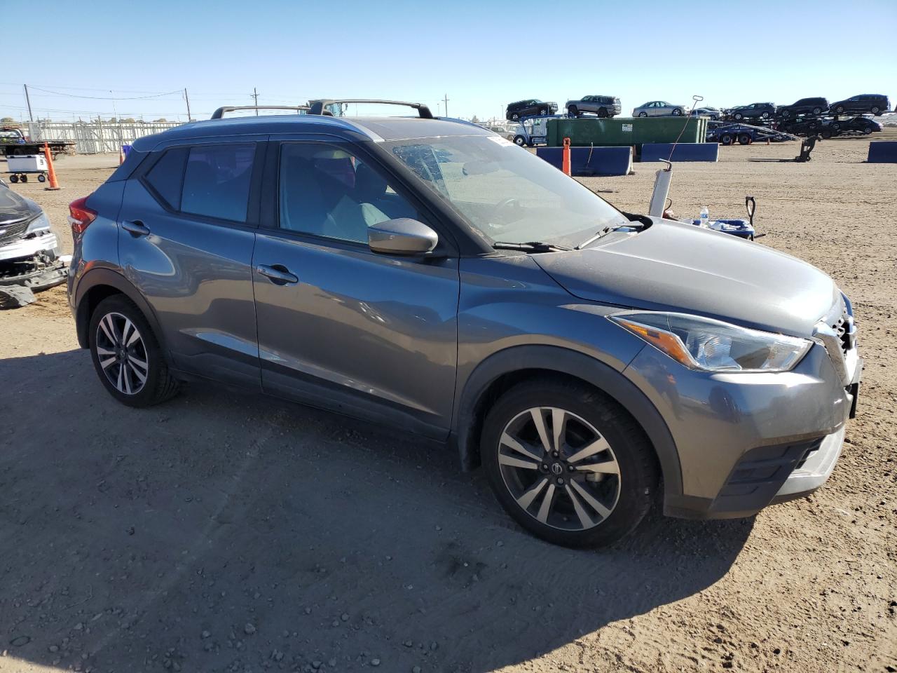 NISSAN KICKS SV