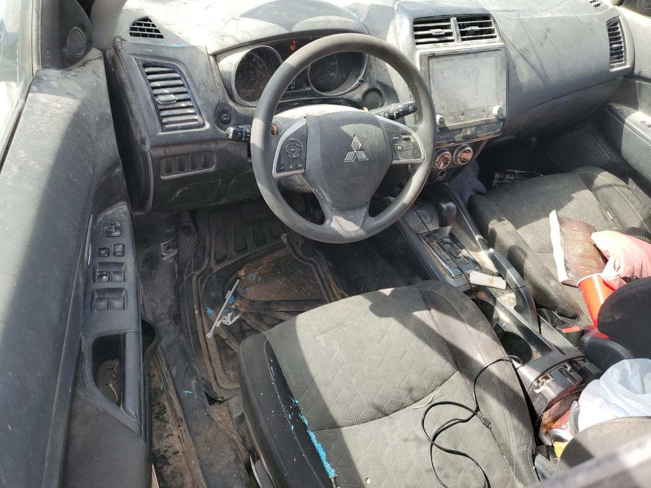 MITSUBISHI OUTLANDER ES