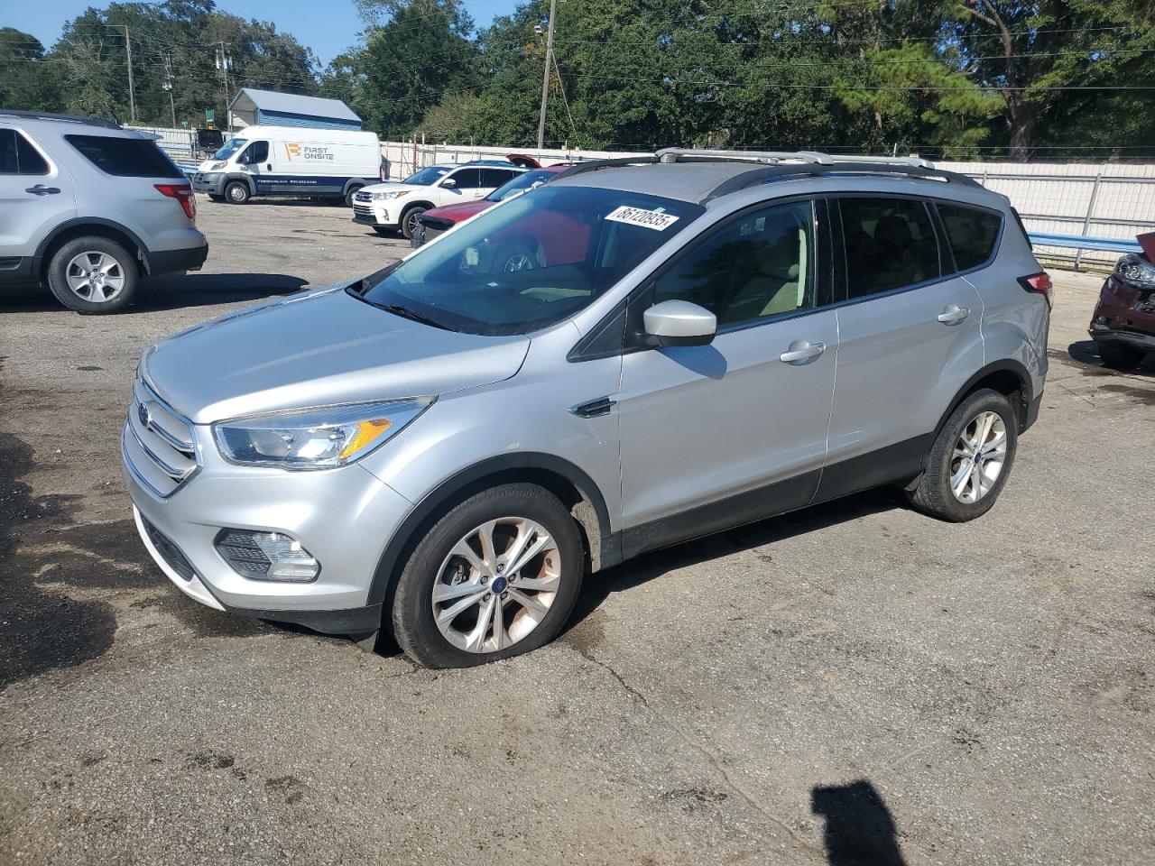 FORD ESCAPE SE