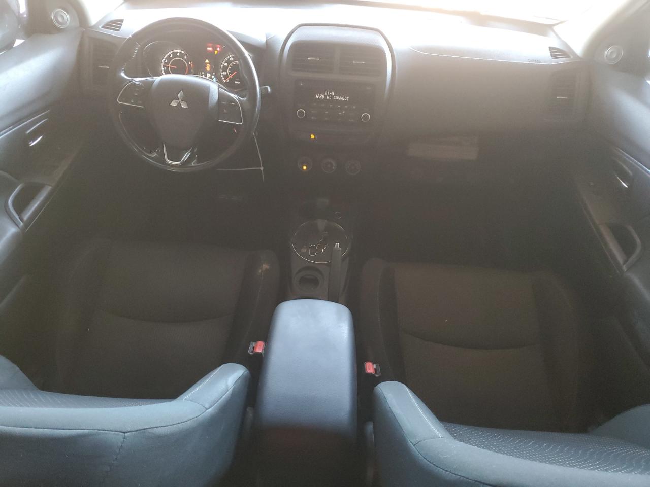 MITSUBISHI OUTLANDER ES