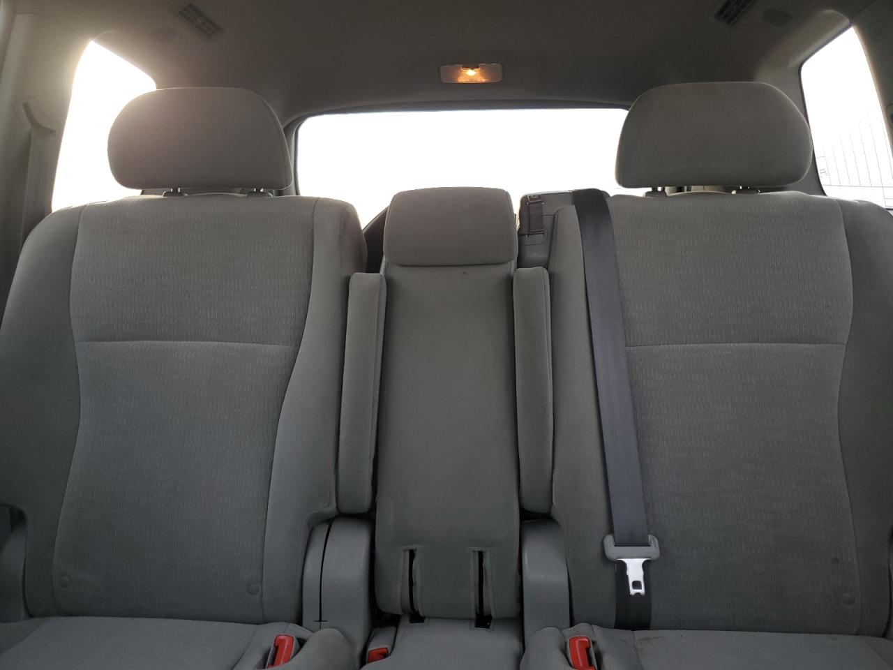 TOYOTA HIGHLANDER BASE