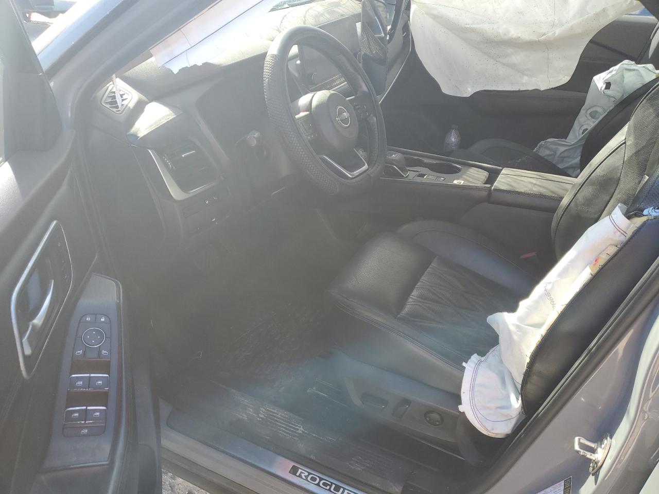 NISSAN ROGUE PLATINUM