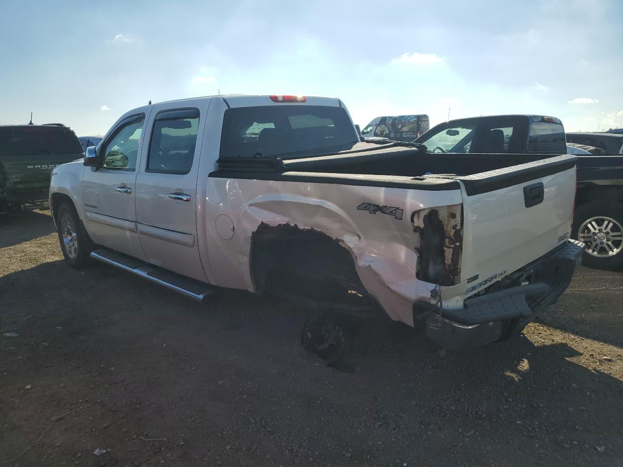 GMC SIERRA K1500 SLT