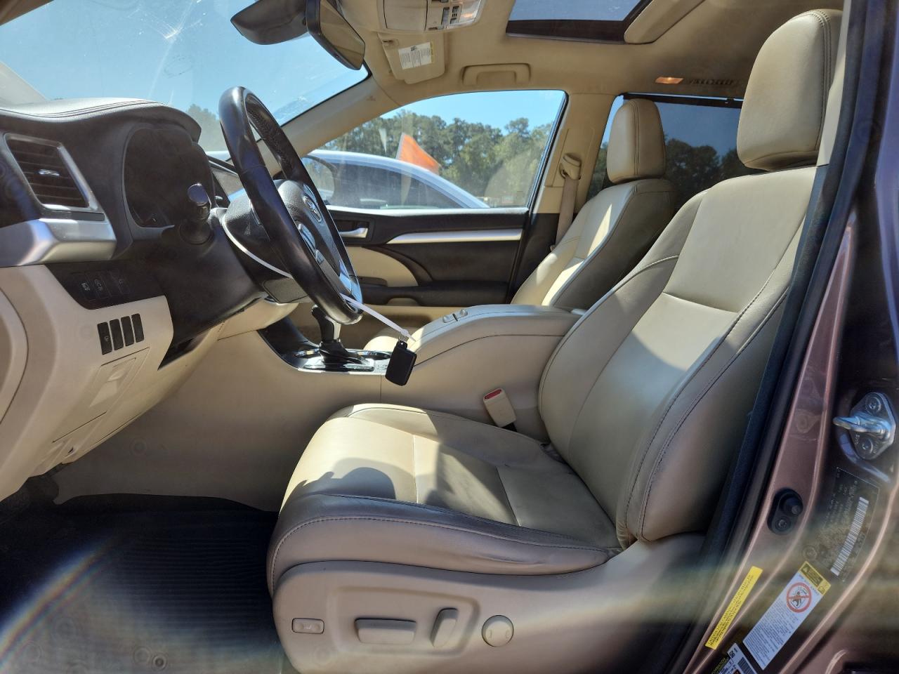 TOYOTA HIGHLANDER SE