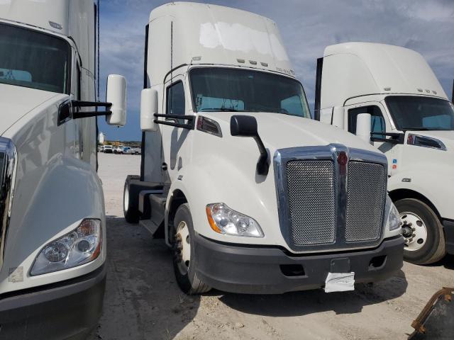 Global Auto Auctions: 2017 KENWORTH T680