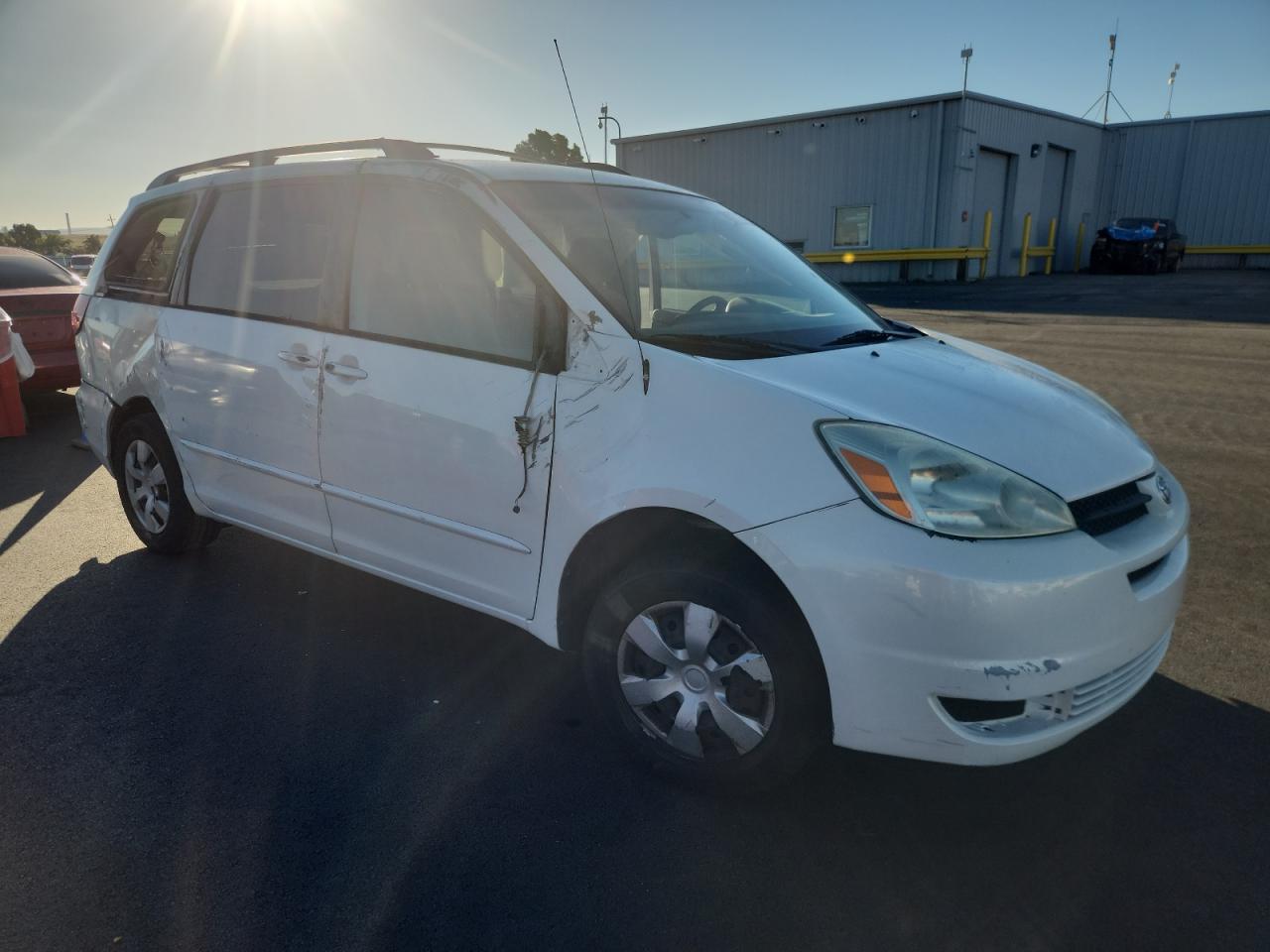 Lot #3302687046 2004 TOYOTA SIENNA CE