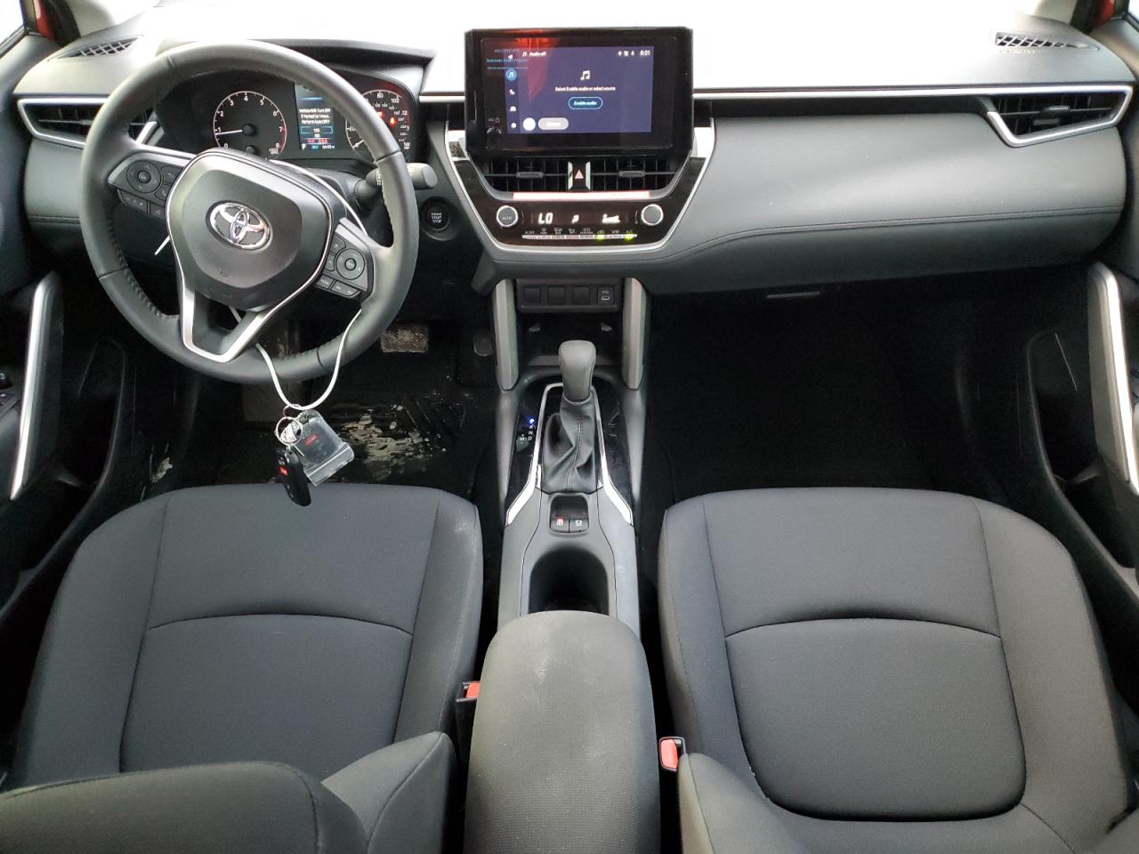 TOYOTA COROLLA CROSS LE