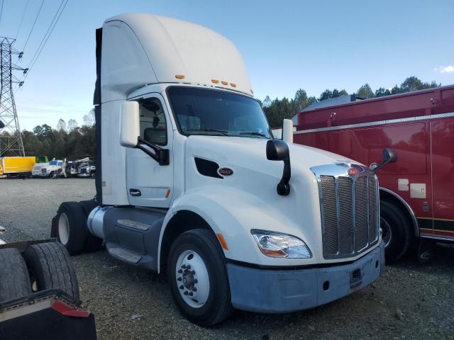 Global Auto Auctions: 2016 PETERBILT 579