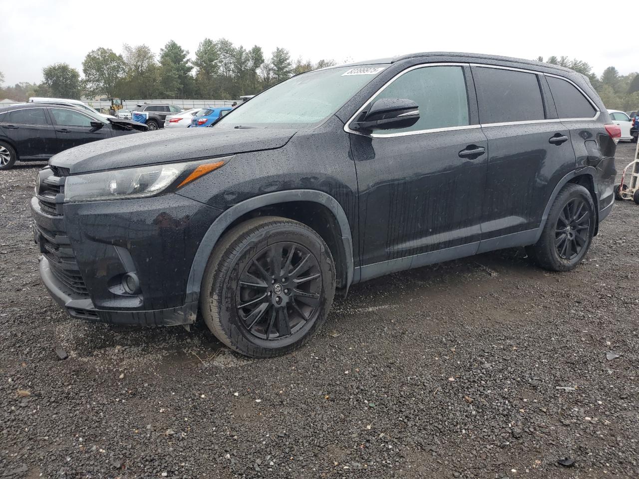 TOYOTA HIGHLANDER SE