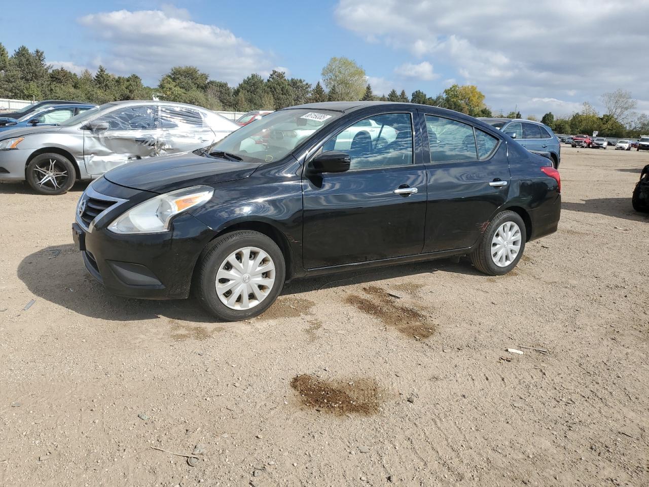 NISSAN VERSA S