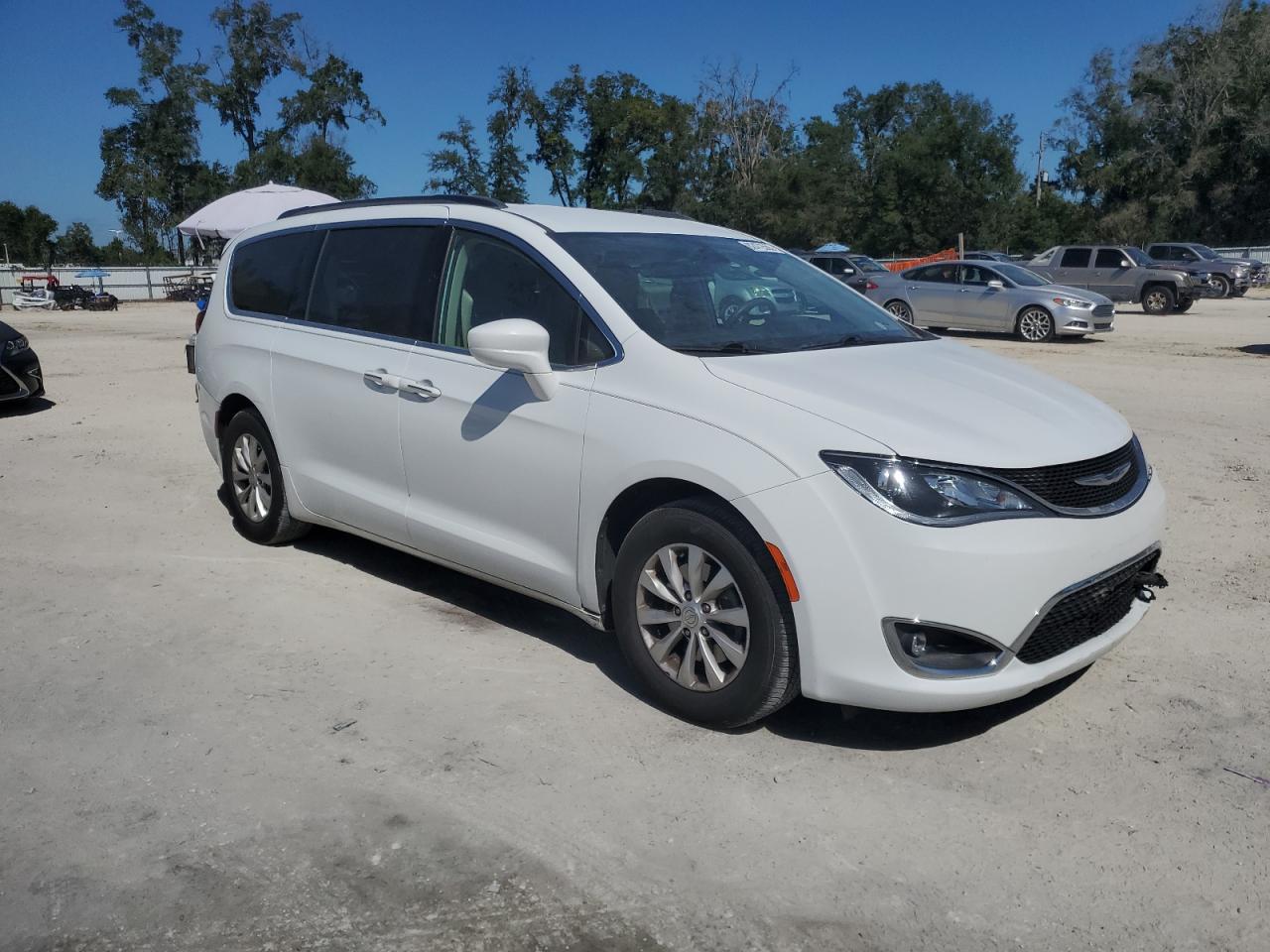 CHRYSLER PACIFICA TOURING PLUS
