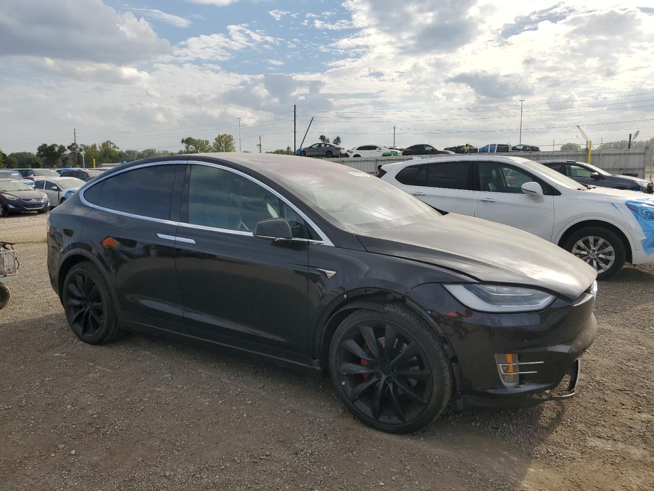 TESLA MODEL X
