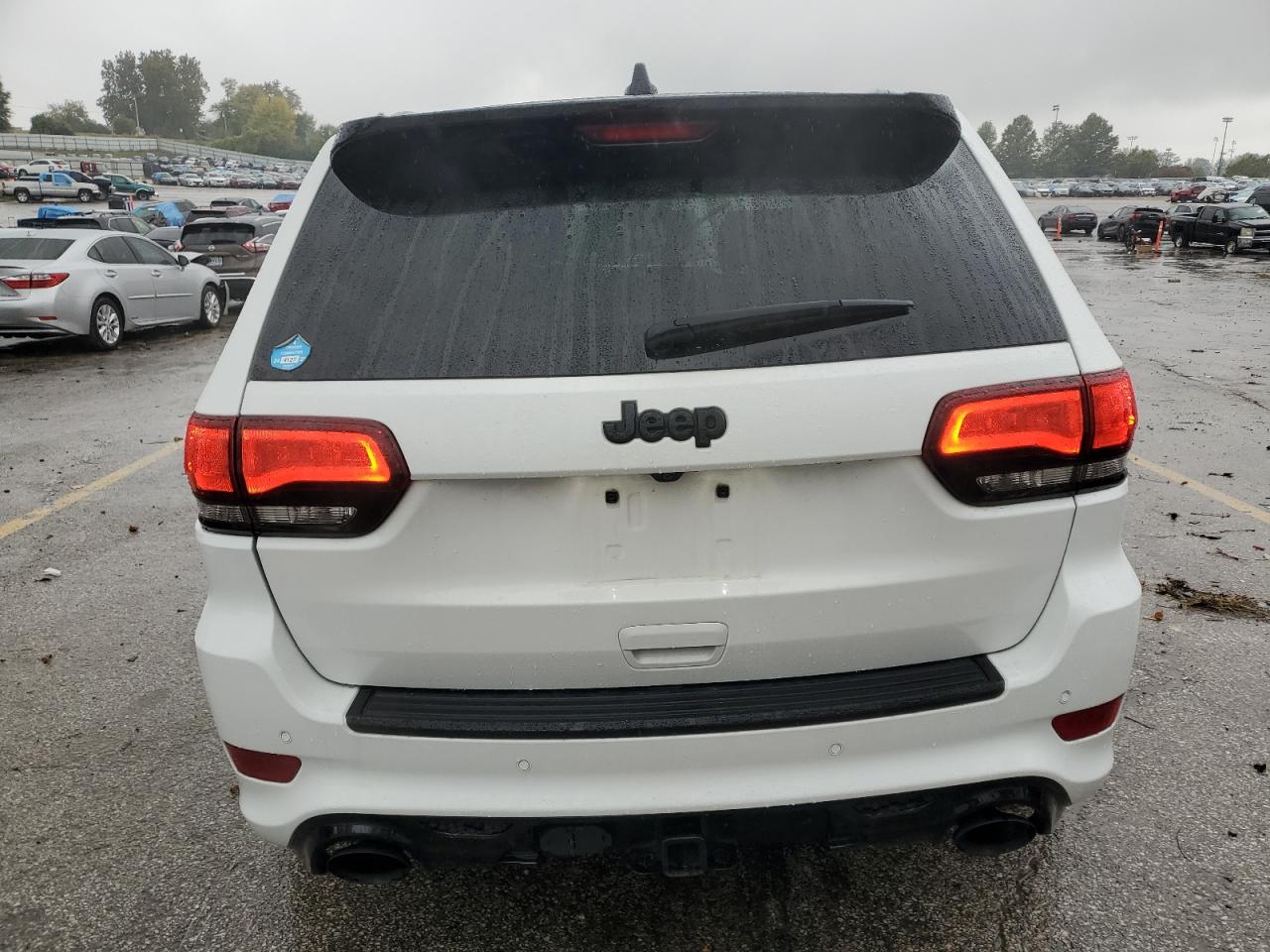 JEEP GRAND CHEROKEE SRT-8