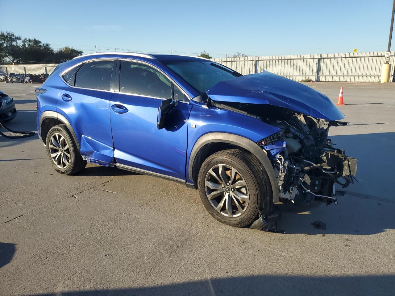 LEXUS NX 200T BASE