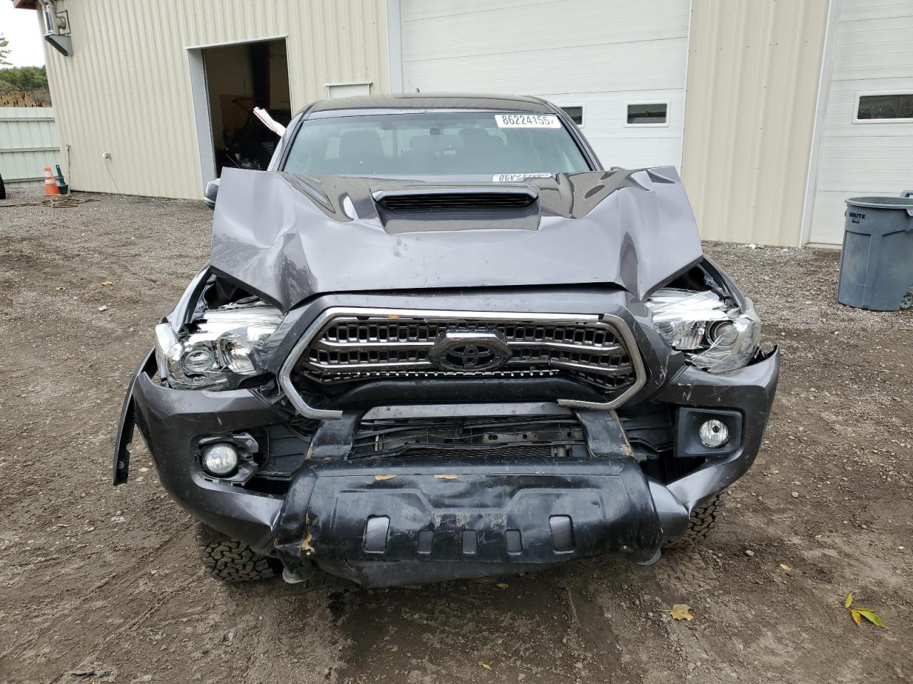 Lot #3308350039 2016 TOYOTA TACOMA DOU