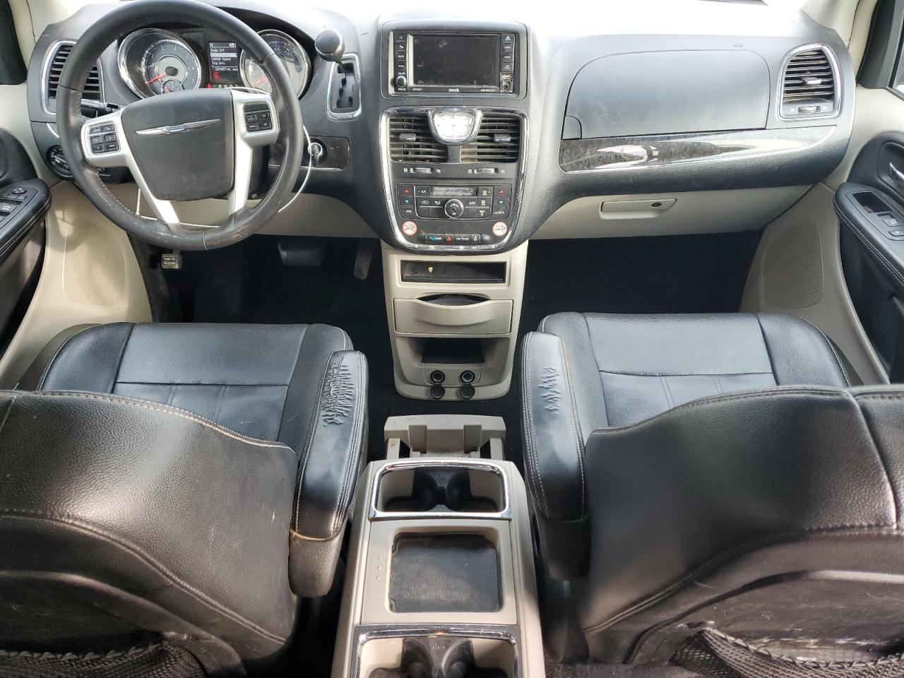 CHRYSLER TOWN & COUNTRY TOURING