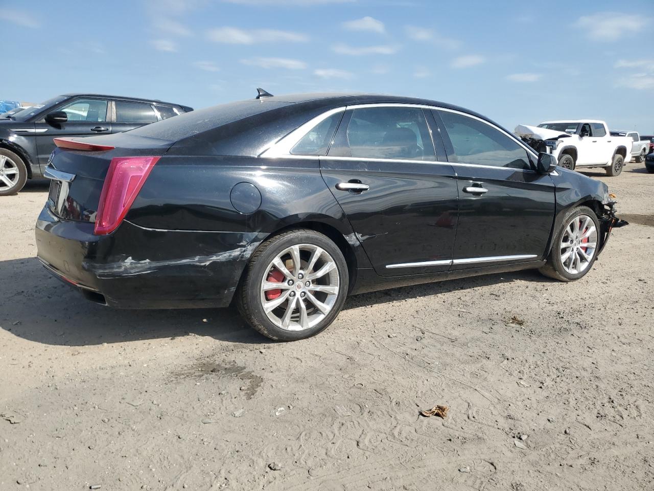 CADILLAC XTS LUXURY COLLECTION