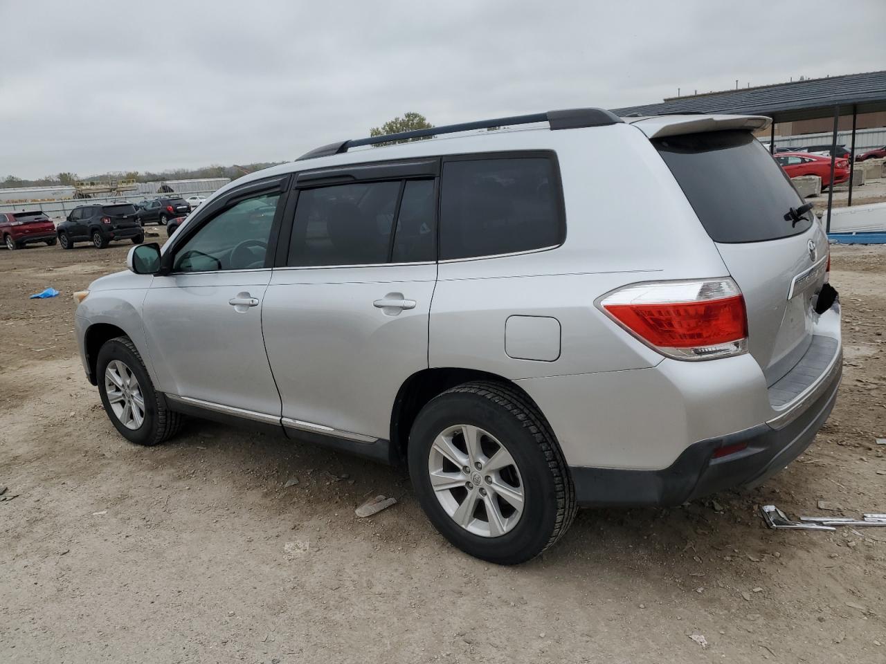 TOYOTA HIGHLANDER BASE