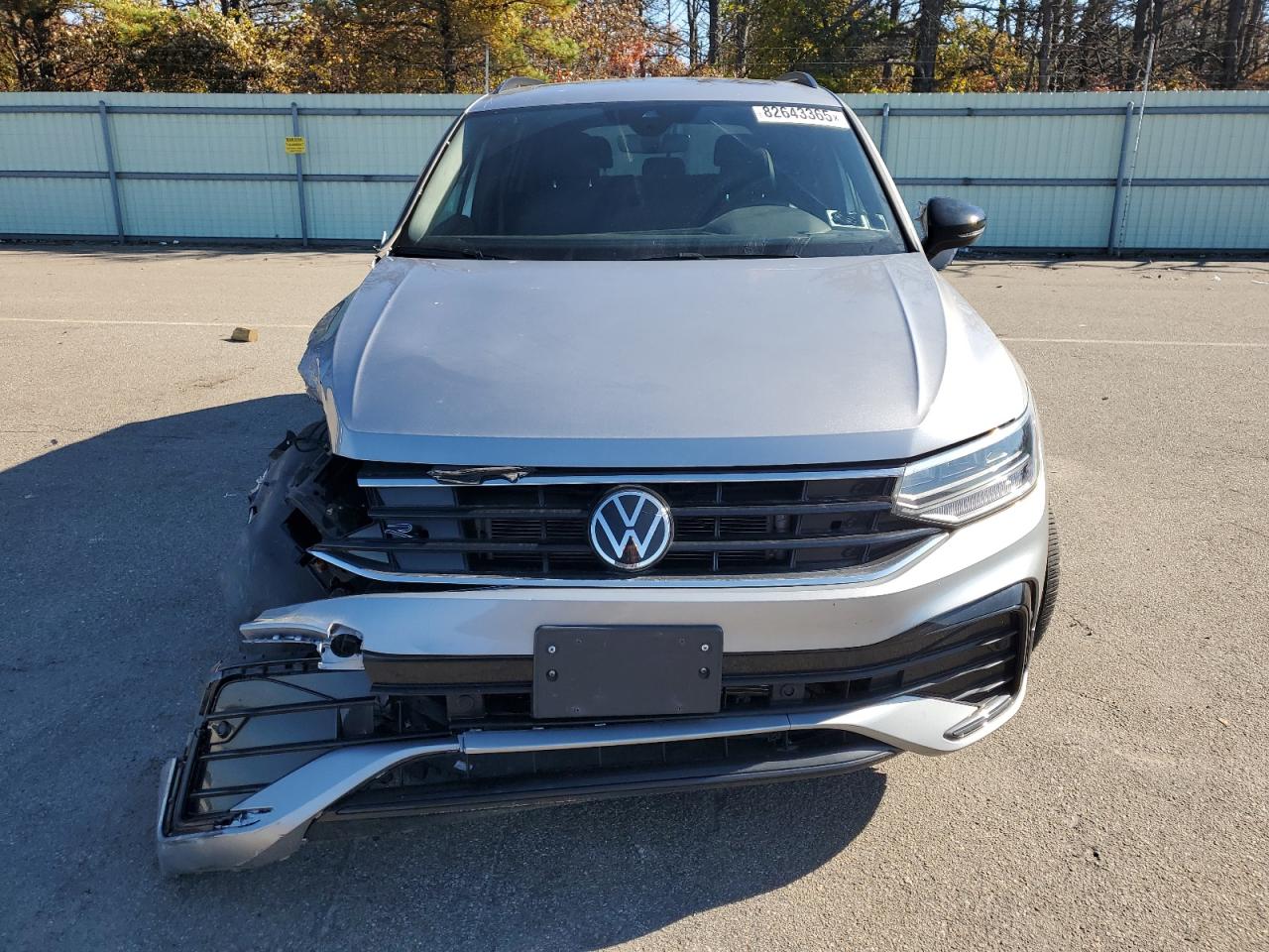 VOLKSWAGEN TIGUAN SE R-LINE BLACK