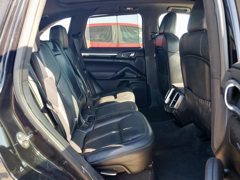 2017 PORSCHE CAYENNE S WP1AB2A21HLA50148