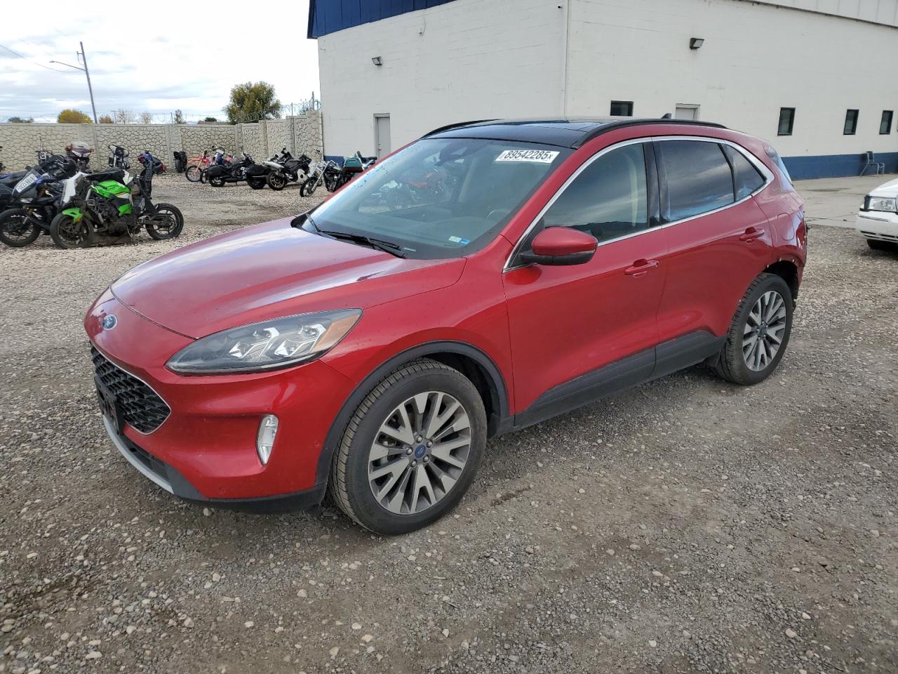 FORD ESCAPE TITANIUM
